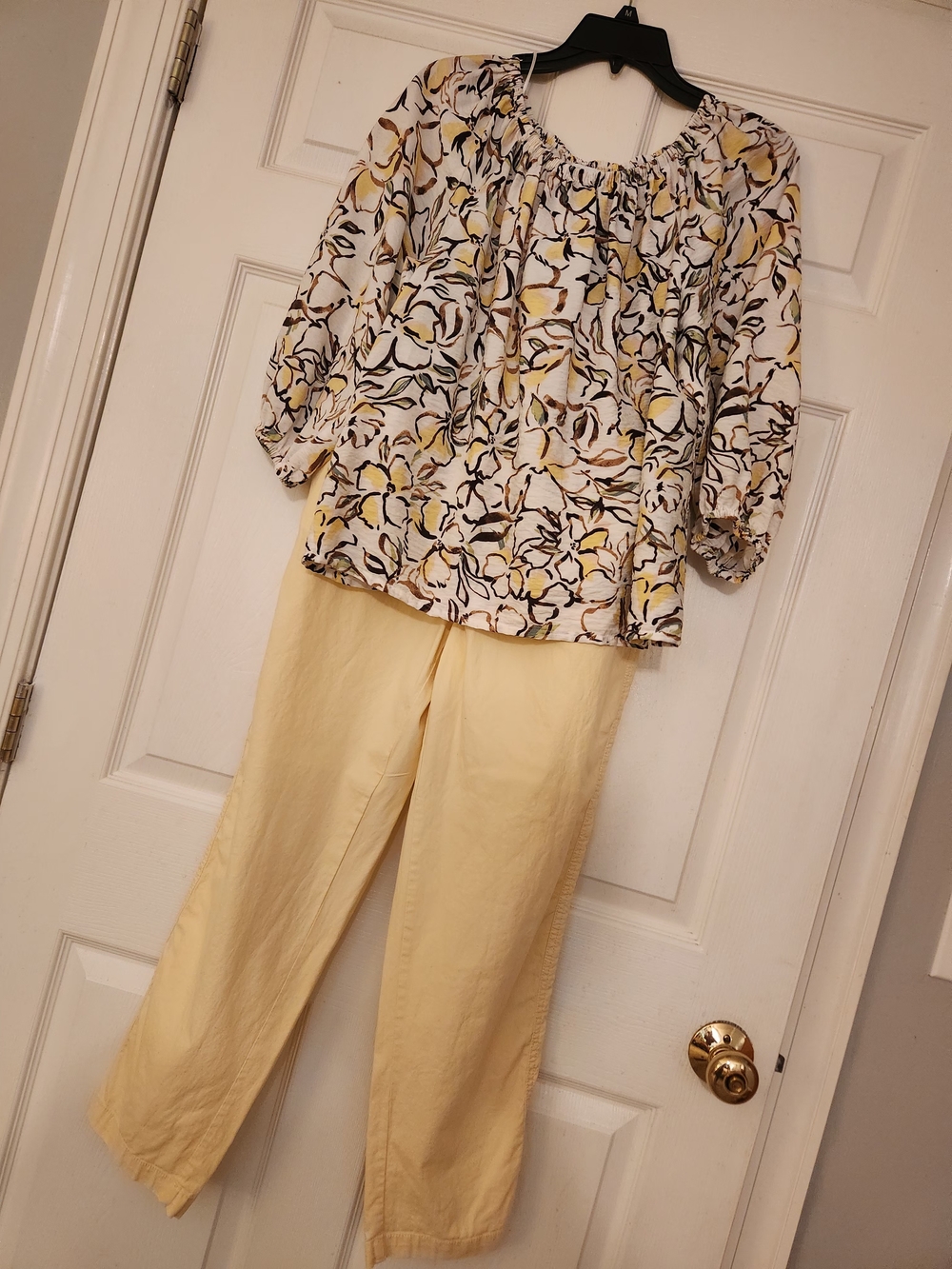 Sonoma- Floral Peasant Blouse &  Pale Yellow Pants. Medium. NWOT.
